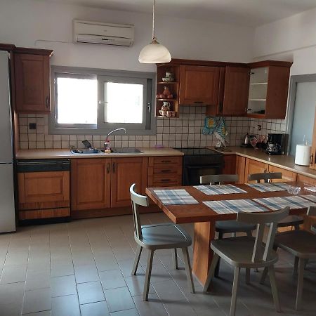 Passatempo Casa - 3 Bedroom Apartment Close To The Swimming Pool Gerani  Dış mekan fotoğraf