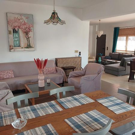 Passatempo Casa - 3 Bedroom Apartment Close To The Swimming Pool Gerani  Dış mekan fotoğraf